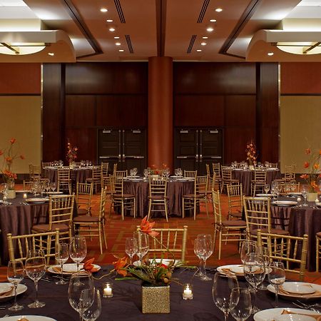 Hyatt Regency Indianapolis At State Capitol Hotel Bagian luar foto